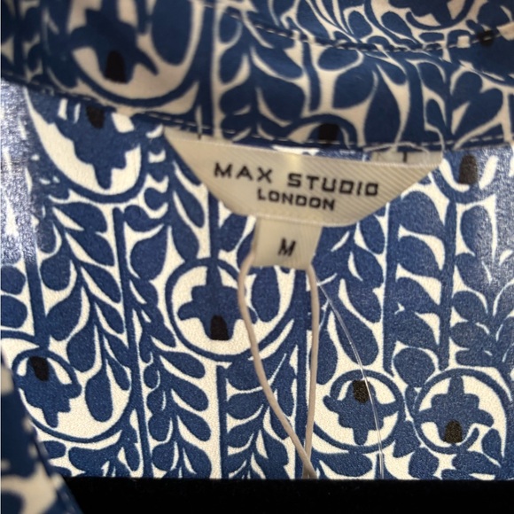 Elegant Blue Floral Dress - Picture 5 of 5